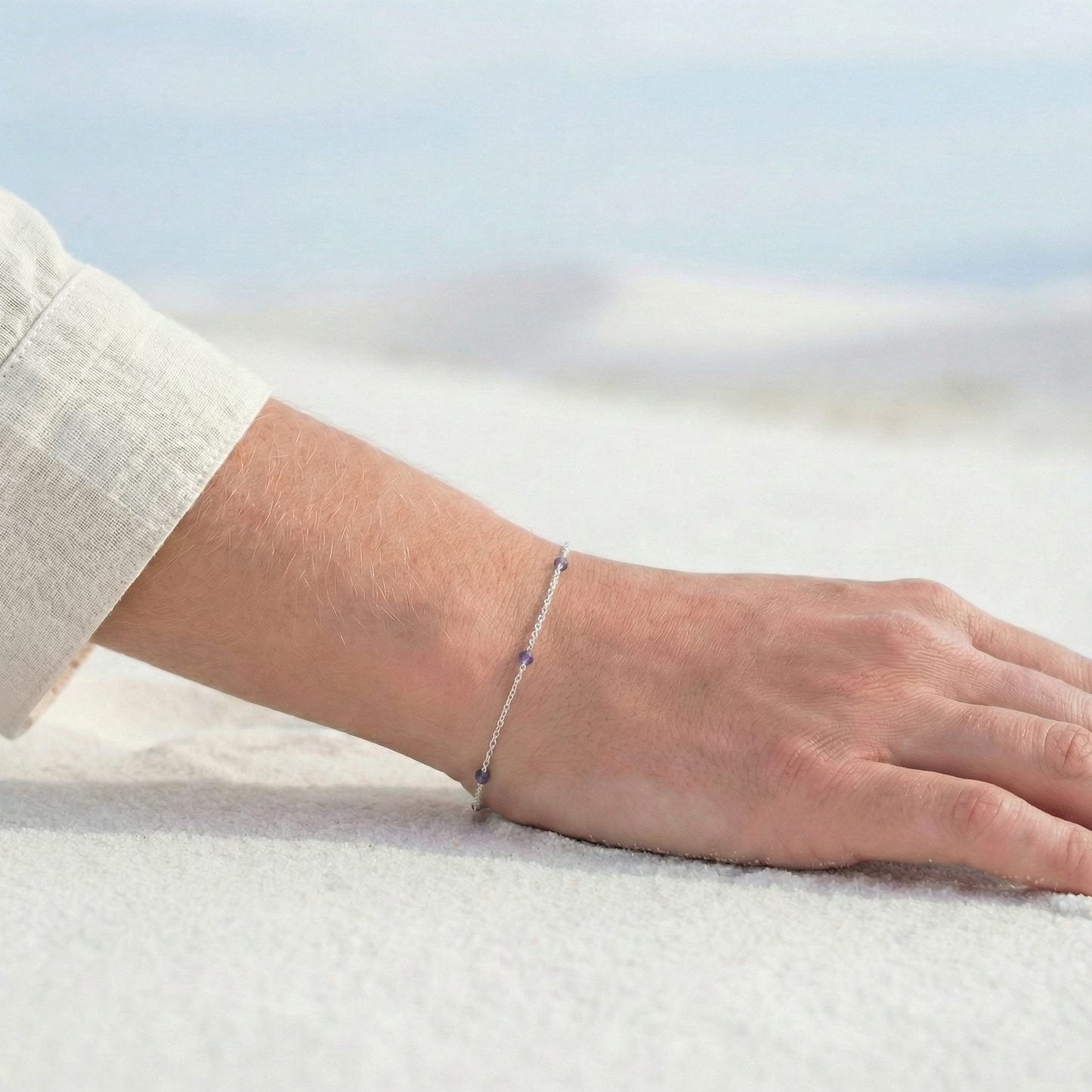 Bracelet iolite bleue ajustable en argent rhodié 925 - vue detail