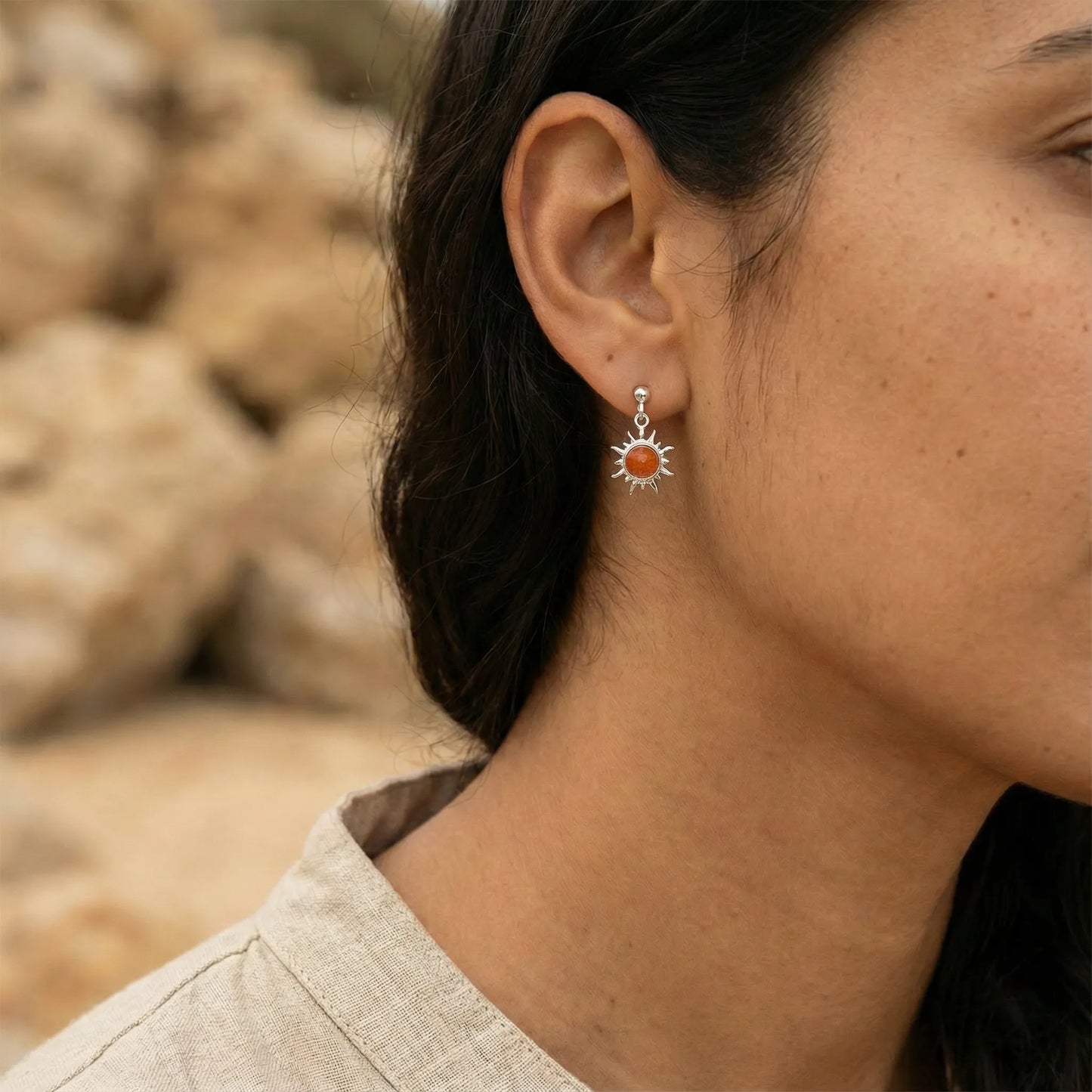 Boucles d'oreilles pendantes soleil ambre cognac modèle 080R - porte