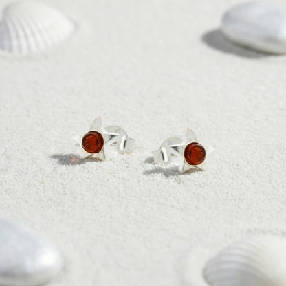 Boucles d'oreilles étoile ambre cognac puces argent rhodié - zoom