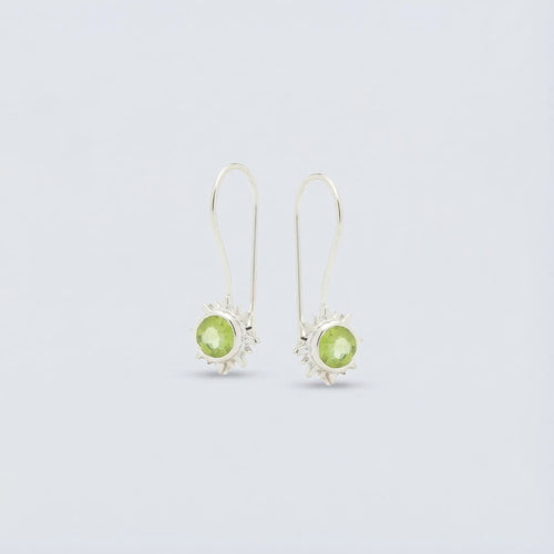 Boucles d'oreilles péridot vert naturel en argent rhodié 925