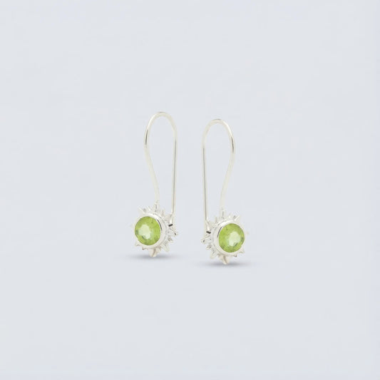 Boucles d'oreilles péridot vert naturel en argent rhodié 925