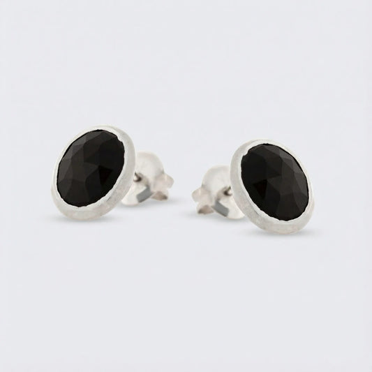Boucles d'oreilles onyx noir naturel ovale en argent rhodié 925