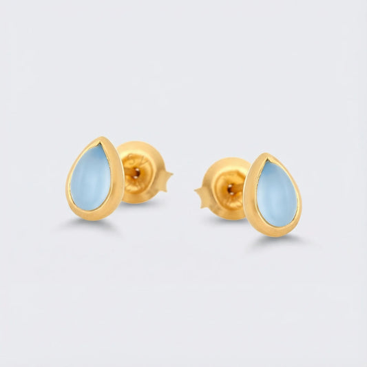 Boucles d'oreilles calcédoine bleue puces en argent doré 925