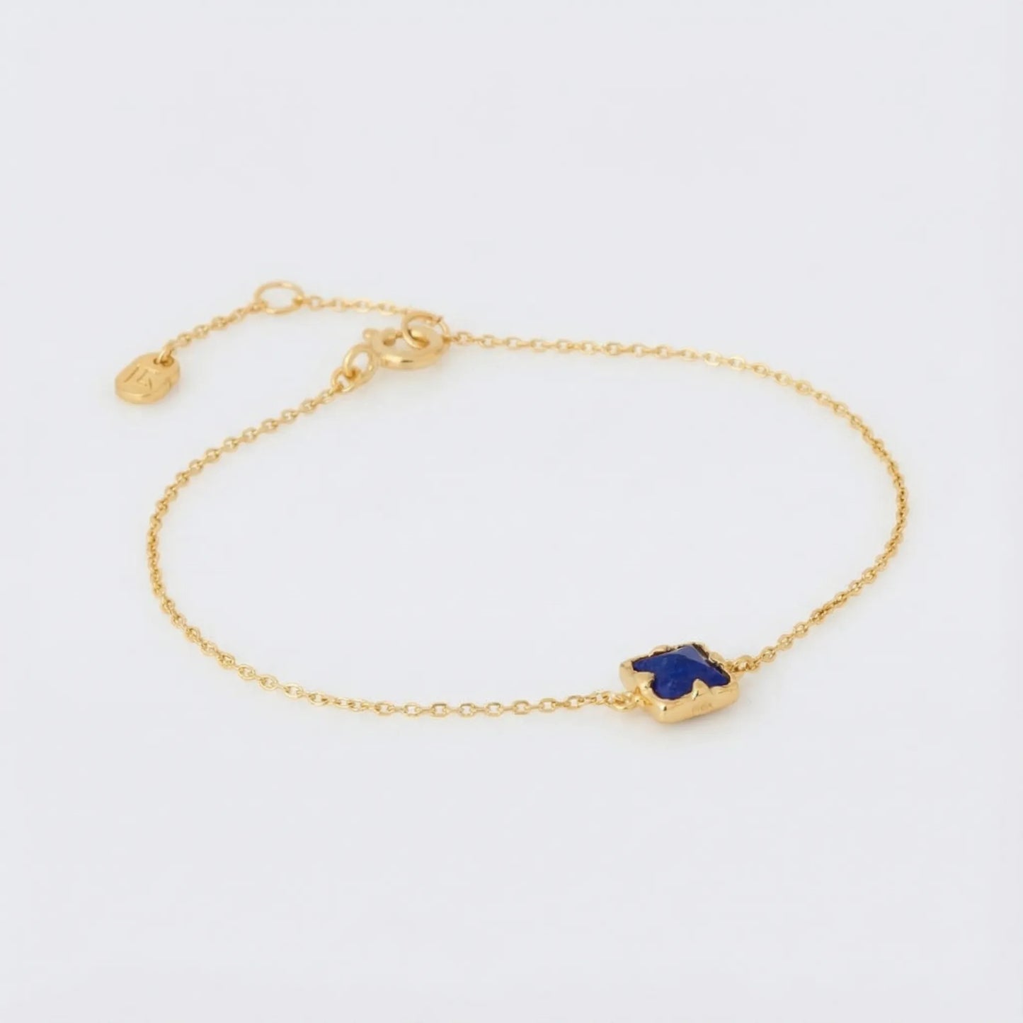 Bracelet lapis-lazuli carré ajustable en argent doré 925