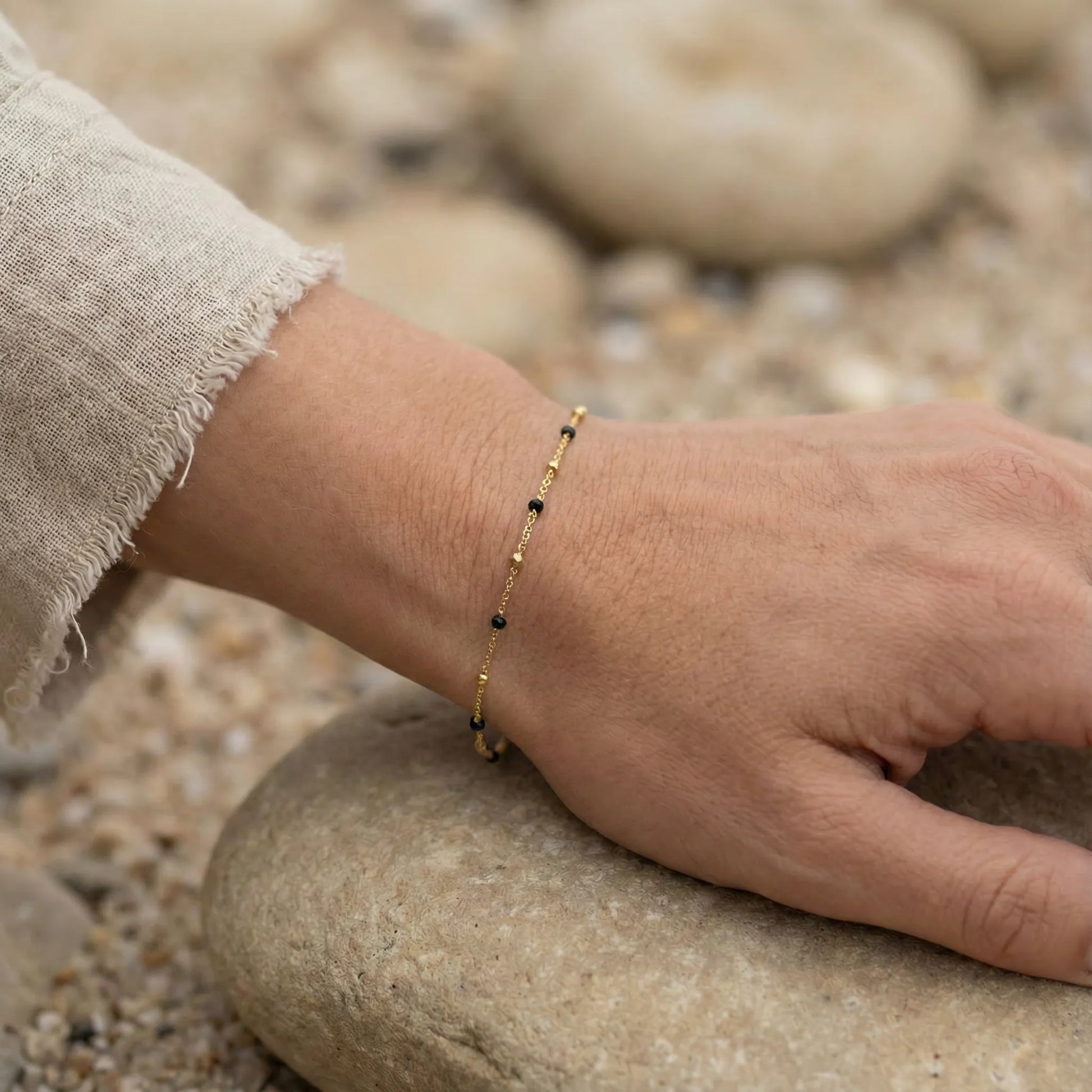 Bracelet spinelle noir ajustable en argent doré 925 - porte