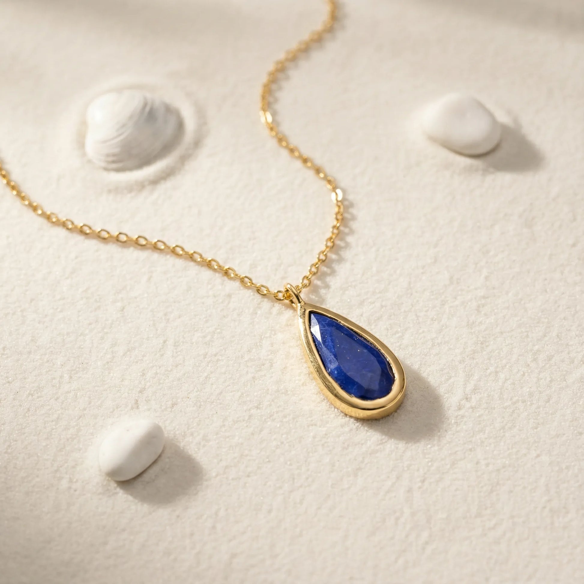 Collier lapis-lazuli goutte en argent doré 925 - zoom