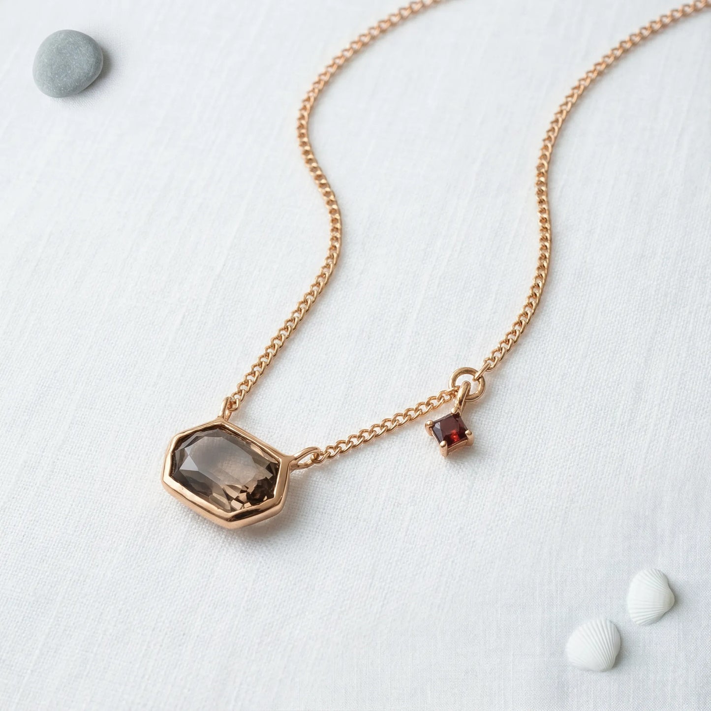 Collier quartz fumé grenat irrégulier argent doré 925 - zoom