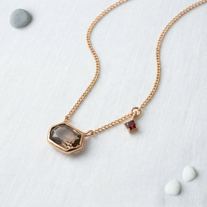 Collier quartz fumé grenat irrégulier argent doré 925 - zoom