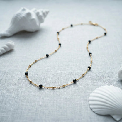 Collier spinelle noire boule en argent doré 925 - zoom