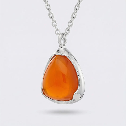 Collier triangle cornaline orange naturelle en argent rhodié 925