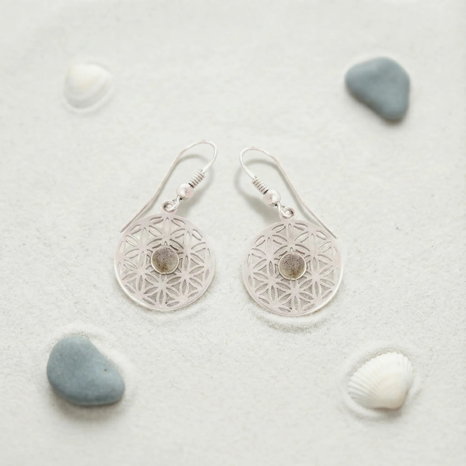 Boucles d'oreilles fleur de vie labradorite en argent - zoom