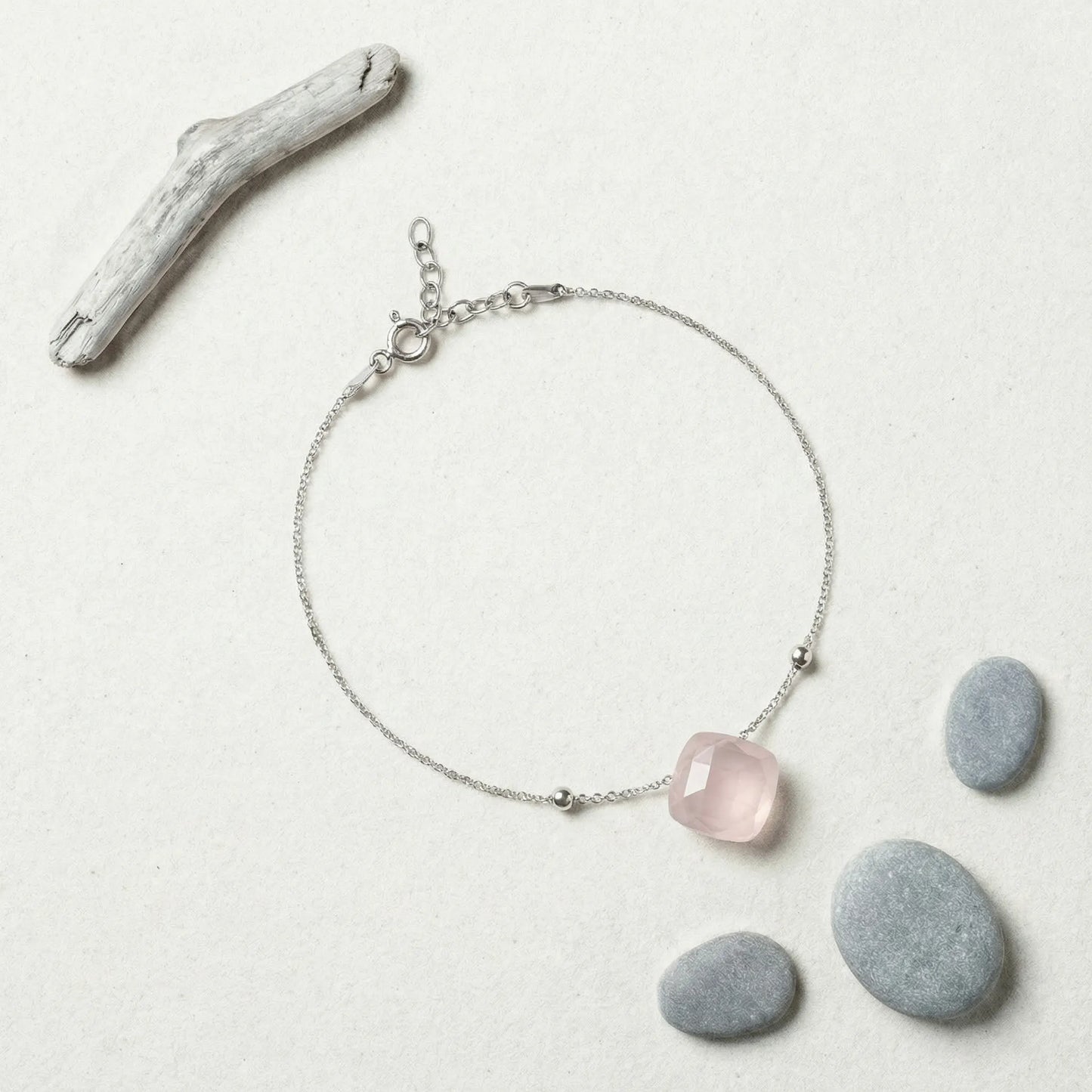 Bracelet quartz rose coussin en argent rhodié 925 - zoom