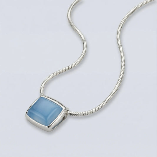 Collier agate bleue carrée en argent rhodié 925