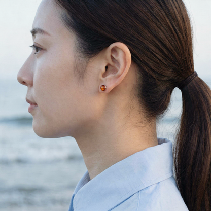 Clous ambre cognac rond argent rhodié 925 modèle 0KCR - porte