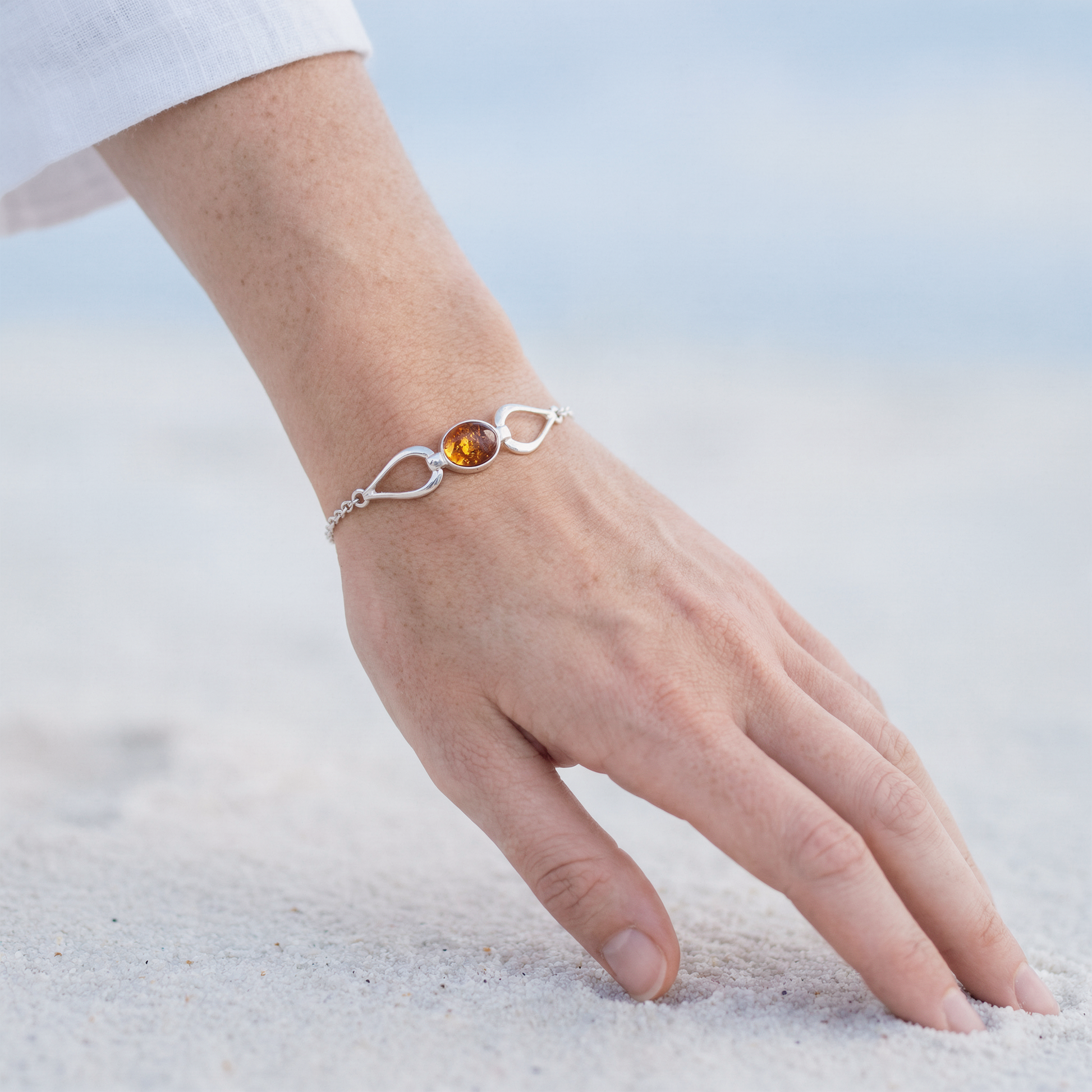 Bracelet ambre cognac ovale argent rhodié 925 modèle 02AR - porte