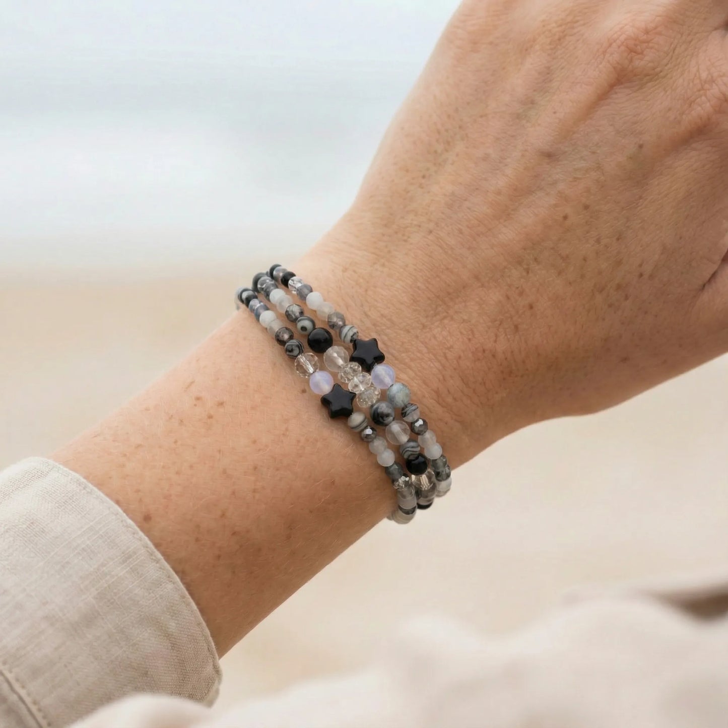 AMSTERDAM - Bracelet femme 3 rangs onyx noir - vue detail